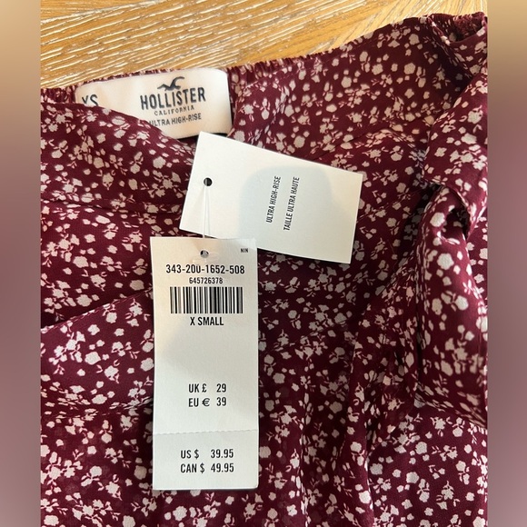 NWT Hollister Ultra High Rise Mini Floral Red Skirt - Picture 5 of 7